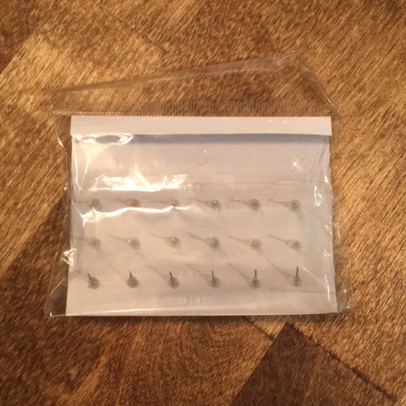 **GIFTED!! Gift with Purchase! NEW Halloween Earrings 9 Sets - Picture 4 of 5